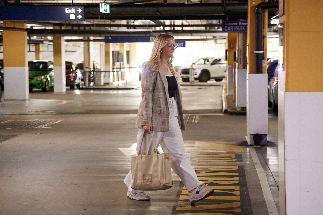 Parking accessible for all in the heart of Surfer's Paradise, shoppers can enjoy 2 hours free parking. 