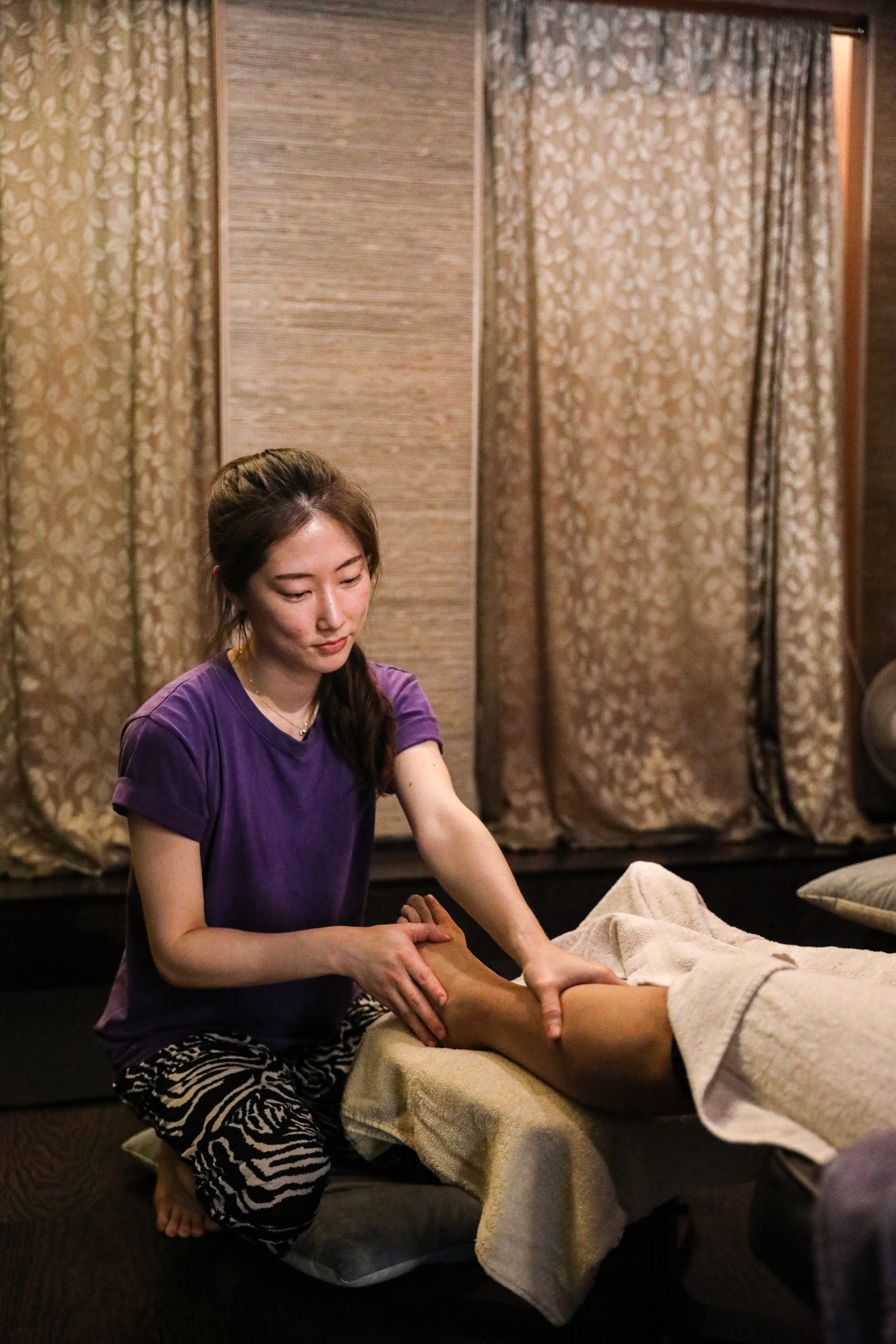 women thai massage